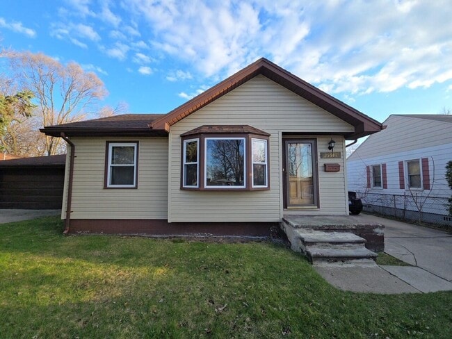 property at 25517 Yale St