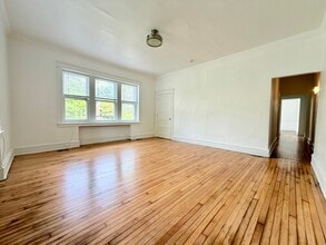 2010 Woodlawn Ave in Wilmington, DE - Building Photo - Building Photo