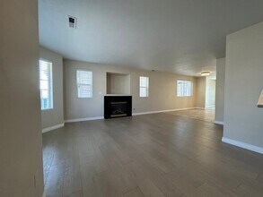 2637 Dornoch Pl in Richland, WA - Building Photo - Building Photo