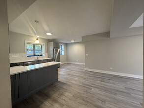 1131 Oak Ave, Unit 1135-3W in Evanston, IL - Building Photo - Building Photo