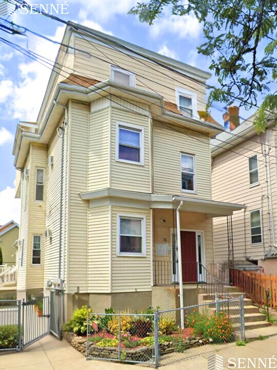 36 Florence St, Unit 36 Florence St. #1 in Somerville, MA - Building Photo