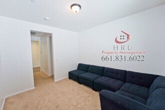 13024 Pemberley Passage Ave in Bakersfield, CA - Building Photo - Building Photo