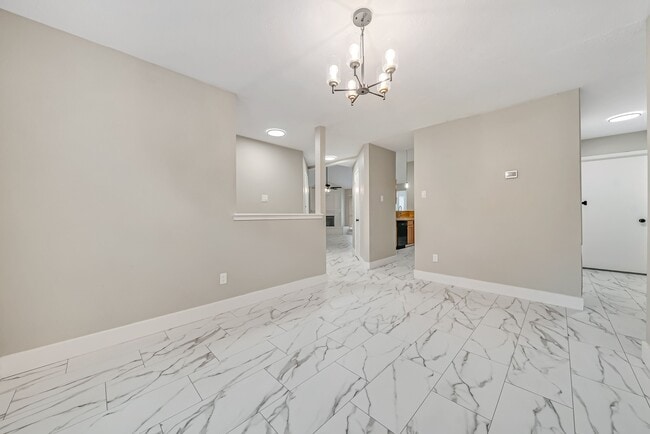 7722 Covington Dr
