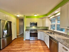 26228 Montera Loop NE in Kingston, WA - Building Photo - Building Photo