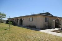 Erin Apartments in Needles, CA - Foto de edificio - Building Photo