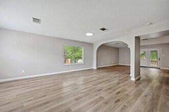 8139 Evadean Cir in Austin, TX - Building Photo - Building Photo