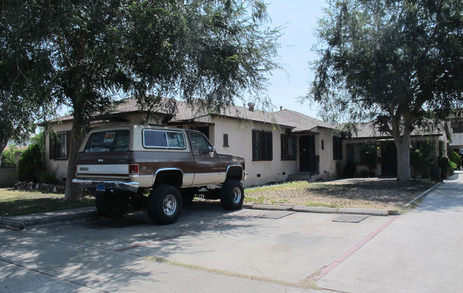 6628 Jaboneria Rd in Bell Gardens, CA - Building Photo - Building Photo