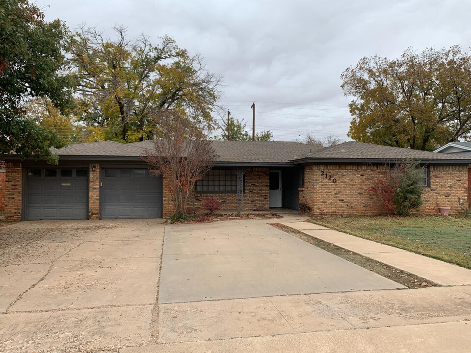 2120 71st St in Lubbock, TX - Building Photo