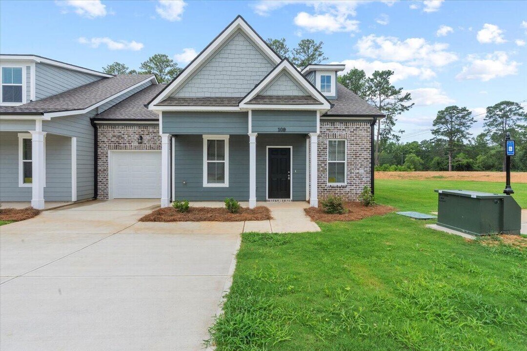 109 Bartram Ridge in Evans, GA - Building Photo