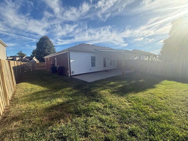 858 Melanie Ln in Richmond, KY - Building Photo - Building Photo