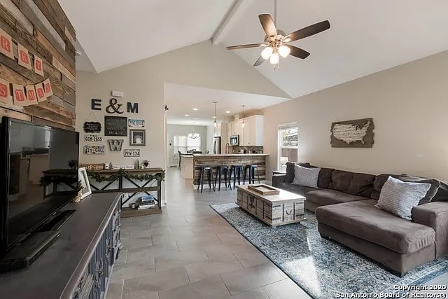 626 W Lullwood Ave in San Antonio, TX - Building Photo - Building Photo