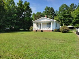 4201 Hickory Rd in Petersburg, VA - Building Photo