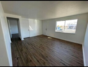20 S Main St in Orangeville, UT - Building Photo - Building Photo