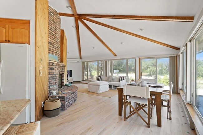 155 Sound Ave in Mattituck, NY - Building Photo - Building Photo