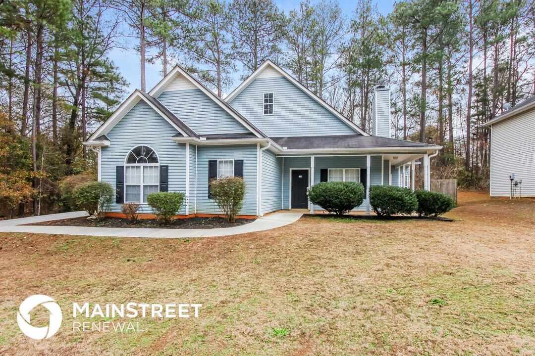9125 Comstock Ct in Covington, GA - Building Photo