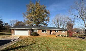 316 Homeview Dr in Brandenburg, KY - Building Photo