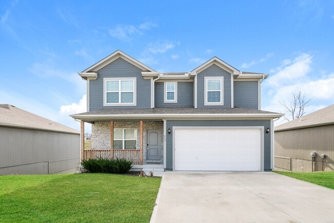 property at 1005 NW High View Dr
