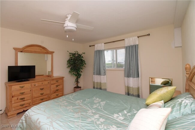 property at 333 Sunrise Cay