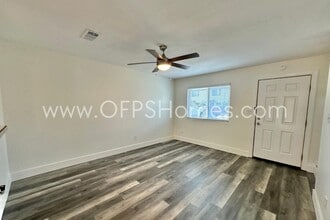 710 Legion Dr in Destin, FL - Building Photo - Building Photo