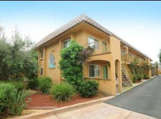 property at 3620 S Barcelona St