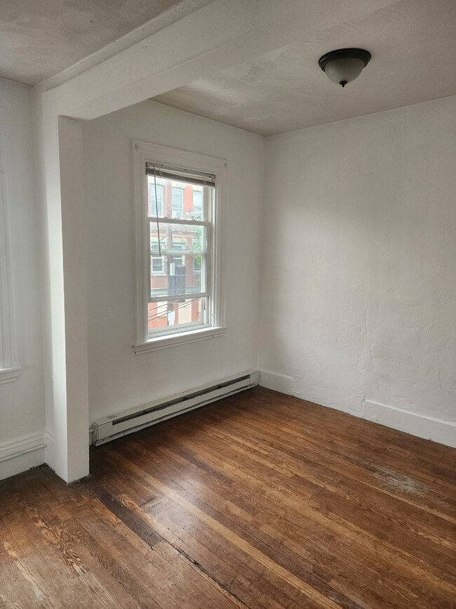 49 Everett St, Unit 2 in Boston, MA - Foto de edificio - Building Photo