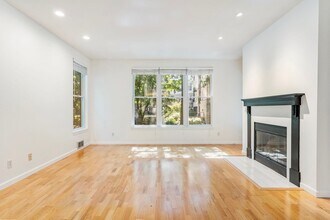 205 S Montgomery St in Portland, OR - Building Photo - Building Photo