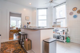 1808 N Clark St-Unit -1 in Chicago, IL - Building Photo - Building Photo