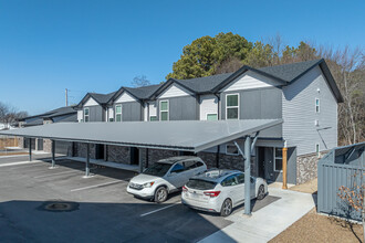 Station 7 Townhomes in Fayetteville, AR - Building Photo - Building Photo