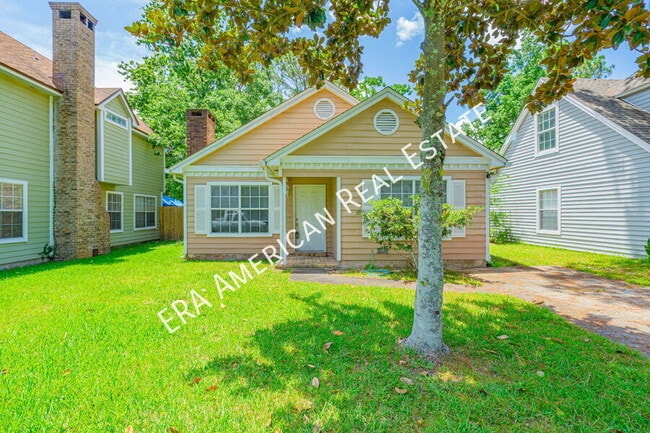 property at 2612 Windsor Ln