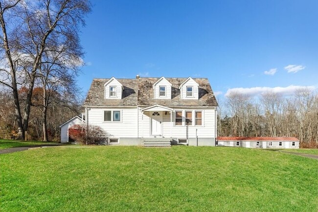 525 Lonely Cottage Rd in Upper Black Eddy, PA - Building Photo - Building Photo