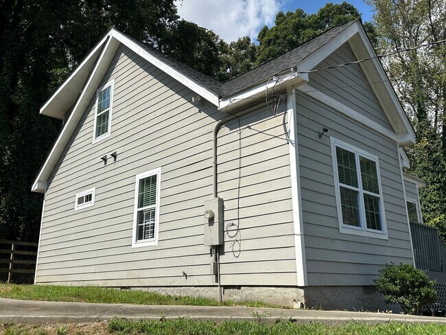 960 N Grand Ave NW in Atlanta, GA - Building Photo - Building Photo