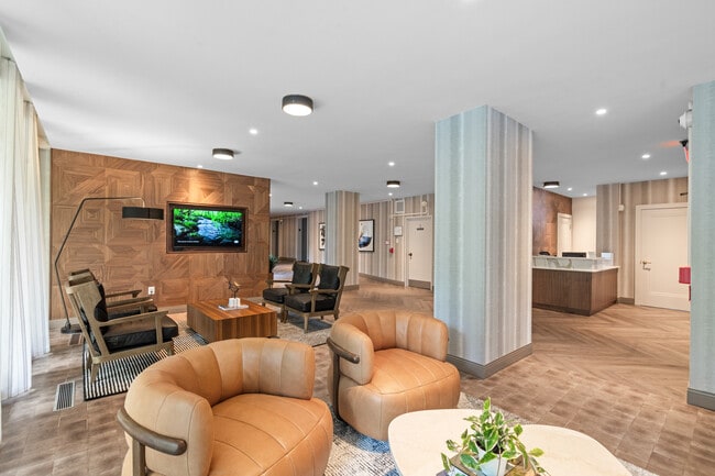 Calvert House Apartments in Washington, DC - Building Photo - Lobby