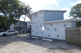 2210 NW 7th Ct in Fort Lauderdale, FL - Building Photo - Building Photo