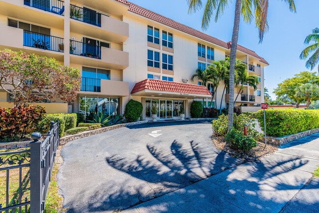 property at 1000 Spanish River Rd