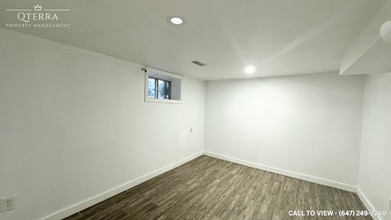 90 Barons Av N in Hamilton, ON - Building Photo - Building Photo