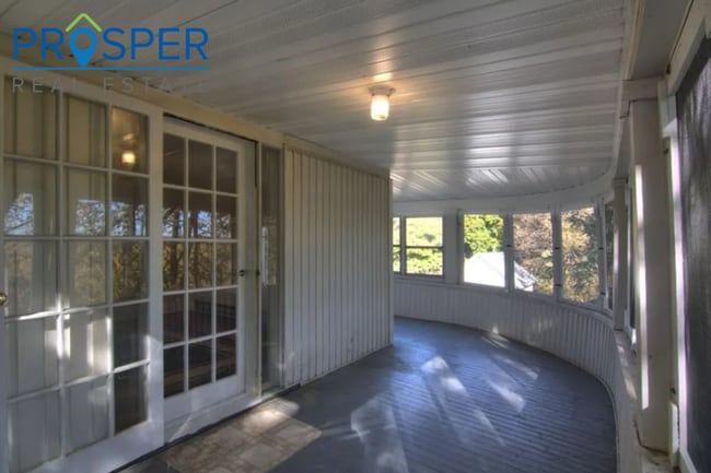property at 221 Stanley St