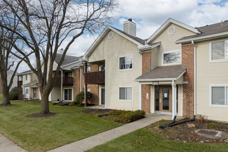 Village at Willow Creek in Dayton, OH - Building Photo - Building Photo