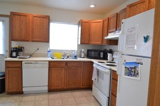 610 S Sixth St, Unit A in Kirksville, MO - Foto de edificio - Building Photo