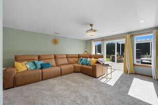 355 Cindy Rd in Kennewick, WA - Building Photo