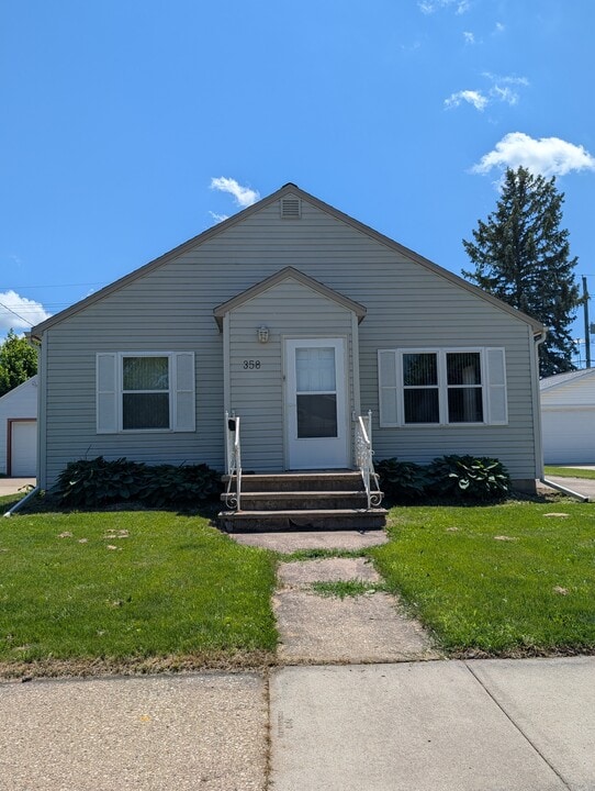 358 Bischoff St in Fond du Lac, WI - Building Photo