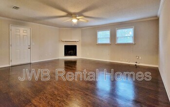 6805 Bambi Ln in Jacksonville, FL - Building Photo - Building Photo