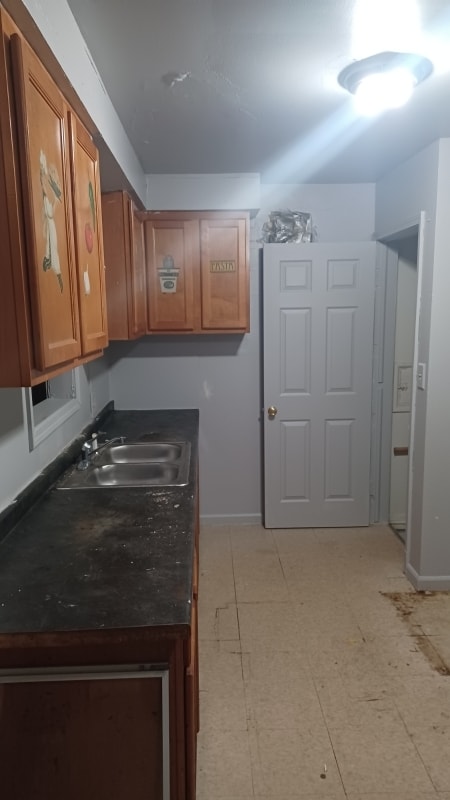 1709 Shamrock Ln in Flint, MI - Building Photo - Building Photo