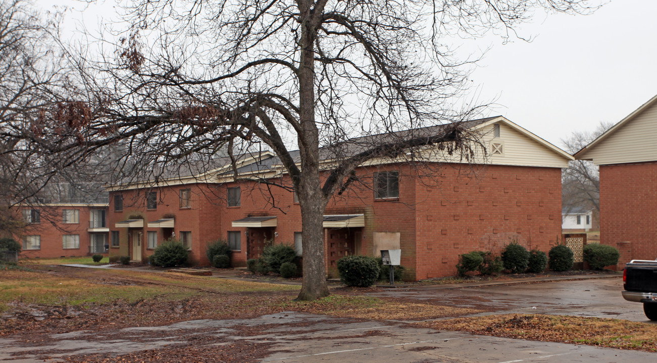 Park Sumter Terrace Apartments in Shelby, NC - Building Photo