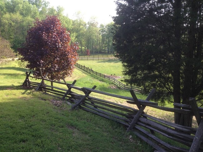 7220 Chapel Point Rd in Port Tobacco, MD - Foto de edificio - Building Photo