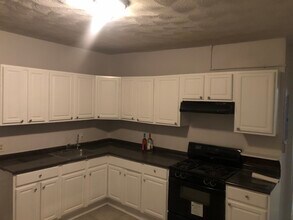 103 Intervale St, Unit 3 in Boston, MA - Foto de edificio - Building Photo