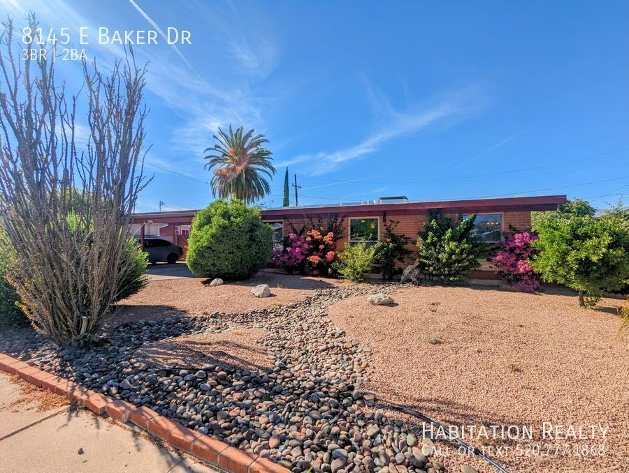 8145 E Baker Dr in Tucson, AZ - Building Photo