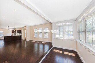120 Jerome St, Unit A in Medford, MA - Foto de edificio - Building Photo