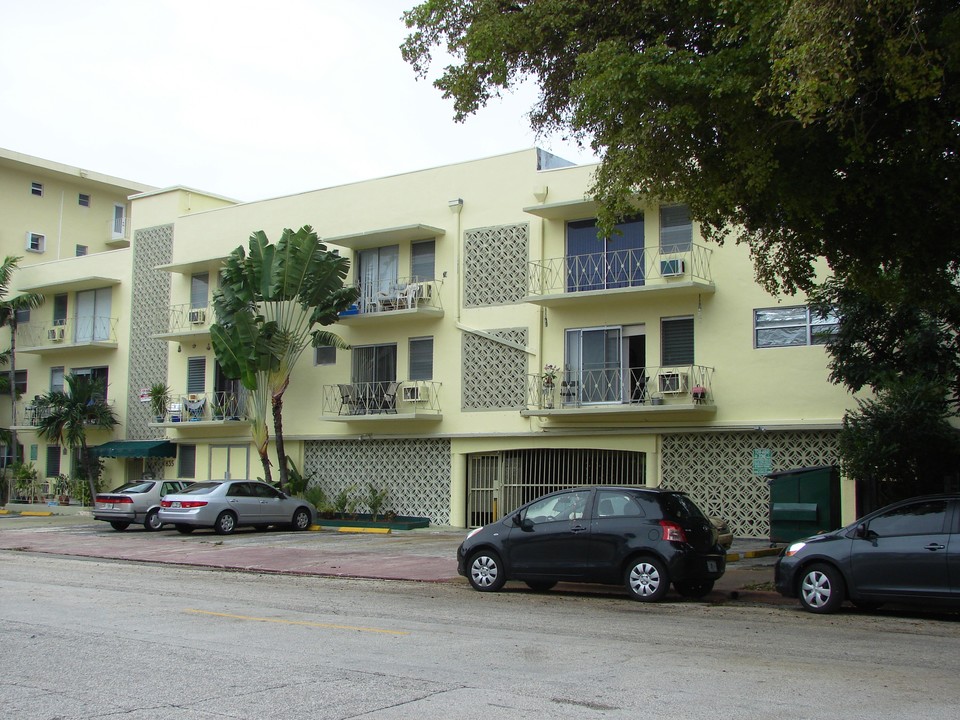 835 Lenox Ave in Miami Beach, FL - Foto de edificio