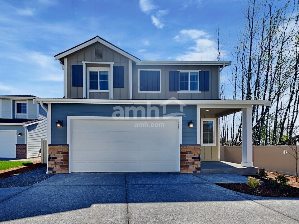 390 Smith Dr in Enumclaw, WA - Building Photo