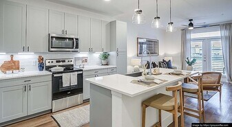 2001 E 4th St, Unit 1207 in Fort Worth, TX - Building Photo